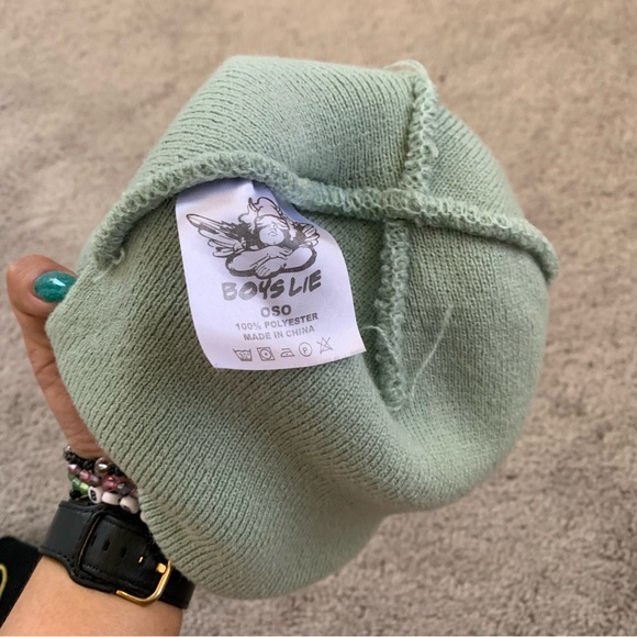 EUC BOYS LIE MINT GREEN BEANIE - Picture 3 of 3